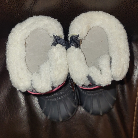 Cat & Jack Girls Toddler Journey Waterproof Winter Boots - Size 5. NWT. - Picture 3 of 8